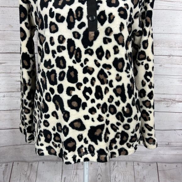 BKE Fleece 1/2 Snap Button Pullover Size Medium Animal Print Pockets - Picture 3 of 10